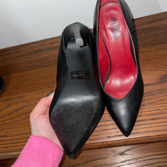 Elegant back pointy heels - Picture 4 of 4